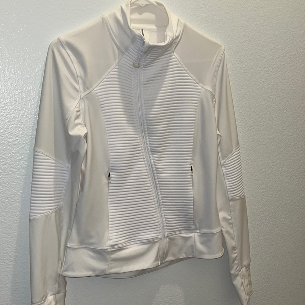 Size small white women sports jacket